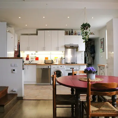 Apartment Atypique De 70 M2 *